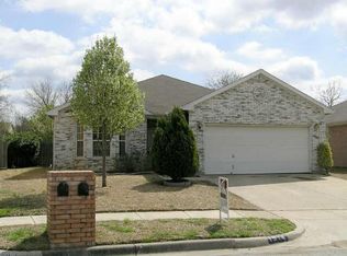 1914 Chandler Ln, Arlington, TX 76014