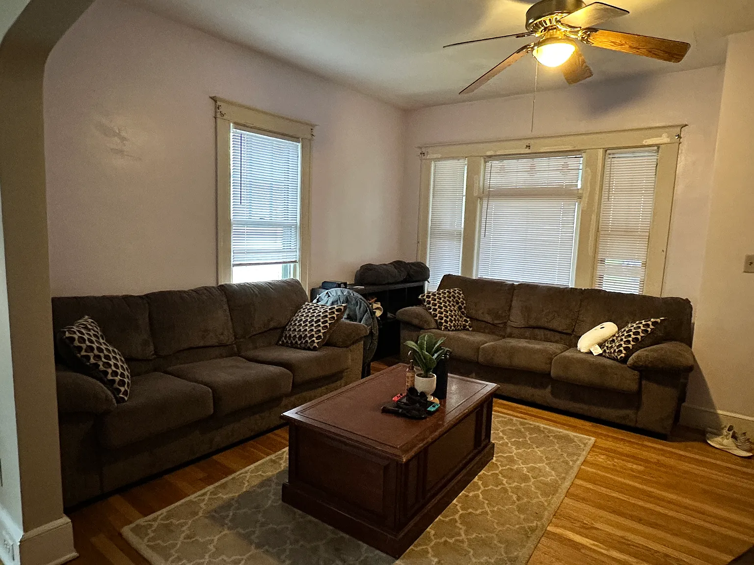 6 bed, 2784 sqft, $4,650 — Photo 2