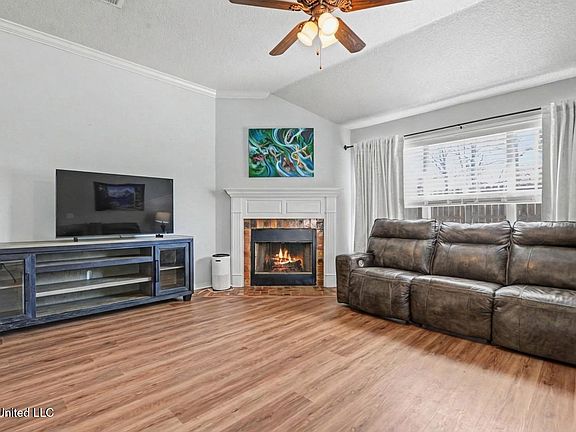 5th image of 13720 Hidden Oaks Dr