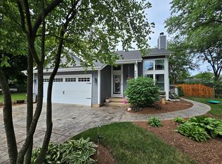 206 Grand Ave, Crystal Lake, IL 60014