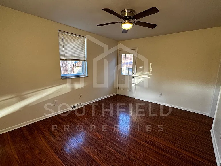 3735 Lovell Ave #3 — Photo 5
