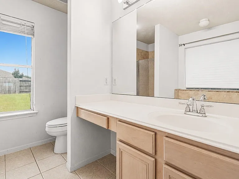 13515 Gospel Way — Photo 24