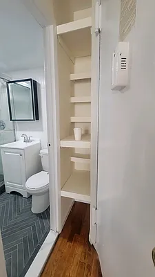 Rented by Chartwell Manhattan Realty | media 7