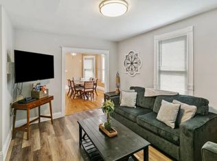 204 1st St, Libertyville, IL