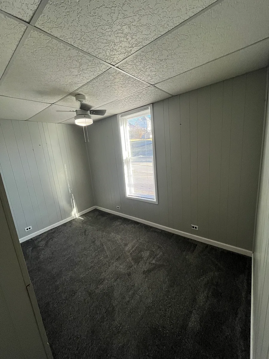 Building Photo - 116 W Painter St #116