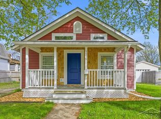 1119 Fournie St, Midland, MI 48640