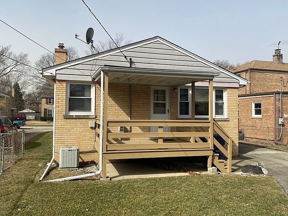 2nd image of 1861 Linden St