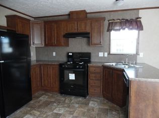 550 Cour Louis St, Warren, MI 48091