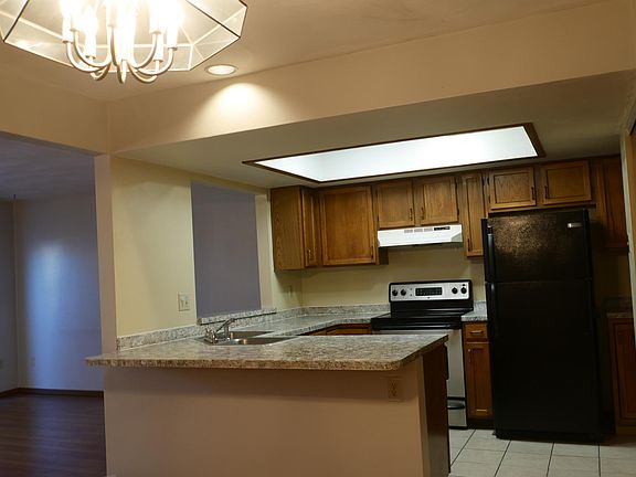 3rd image of 3858 S Chalet Cir