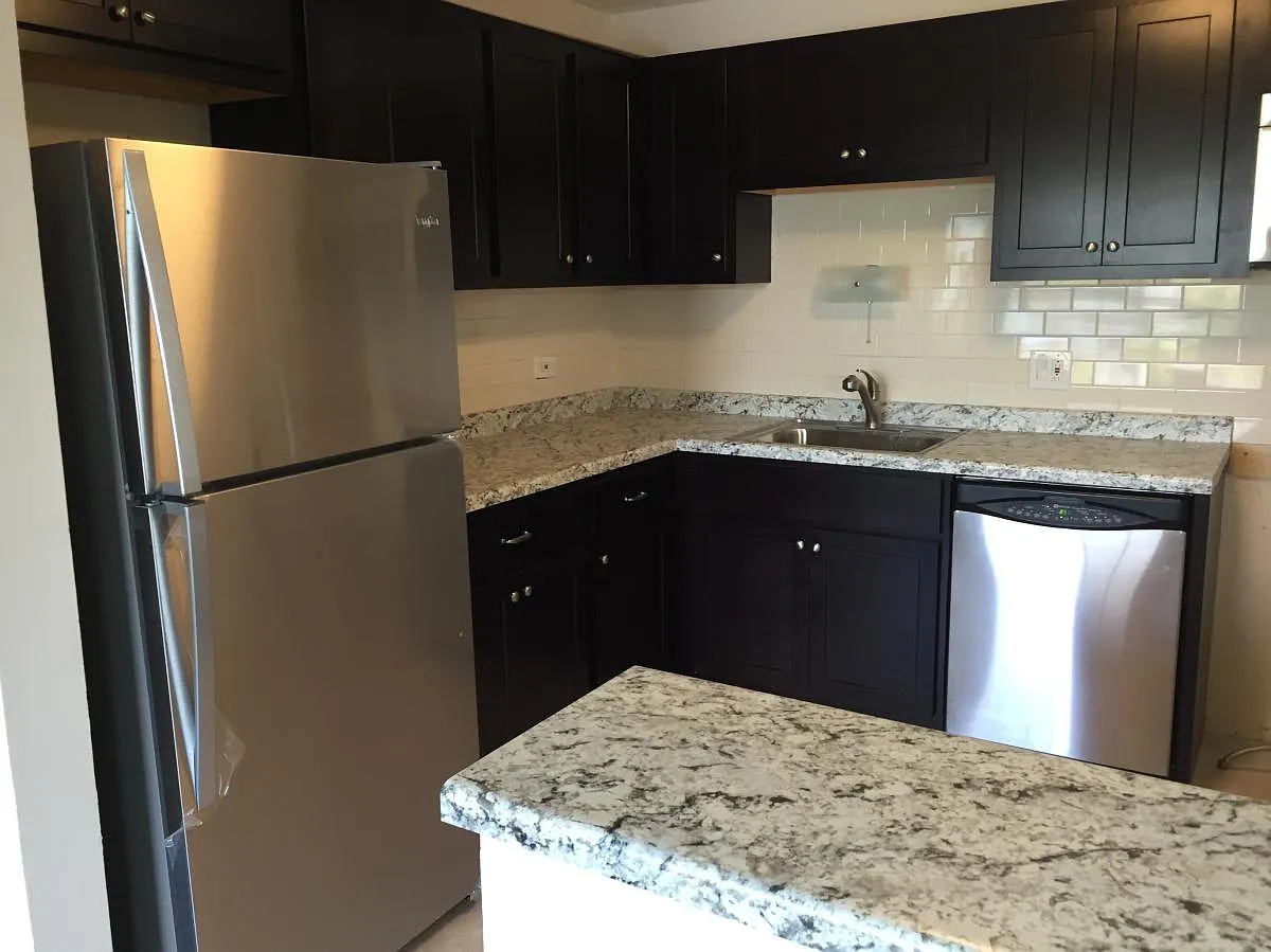 2 bed, 1200 sqft, $1,950 — Photo 4