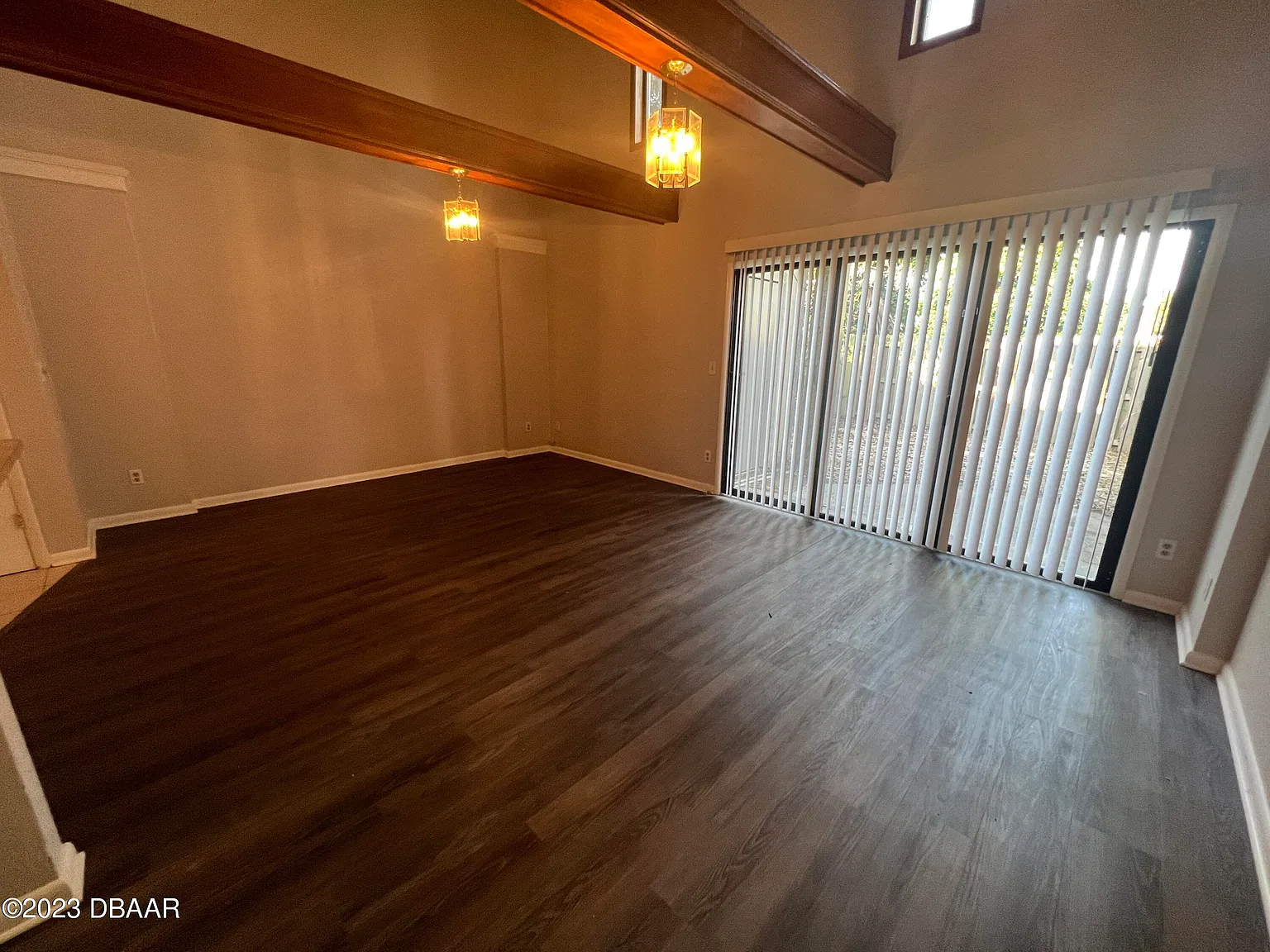 2 bed, 2.0 bath, 1384 sqft, $1,650 — Photo 3