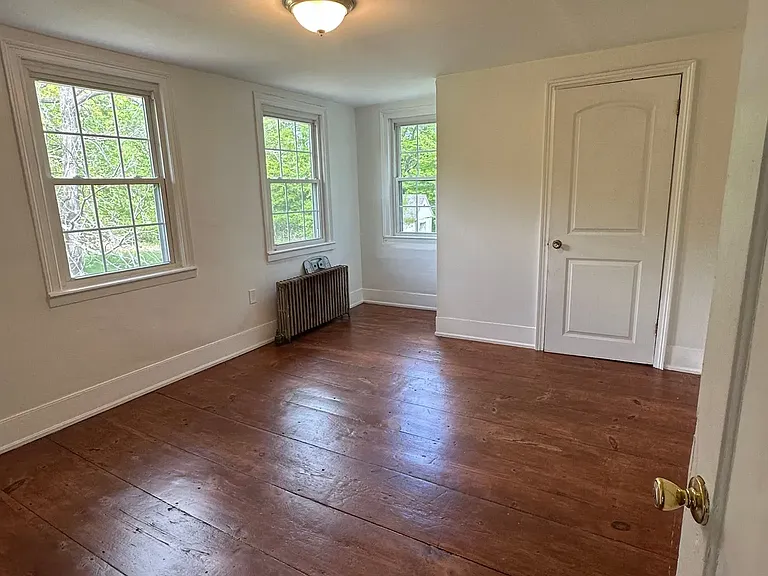 131 West Rd — Photo 9