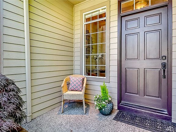2nd image of 25415 SE 42nd Pl