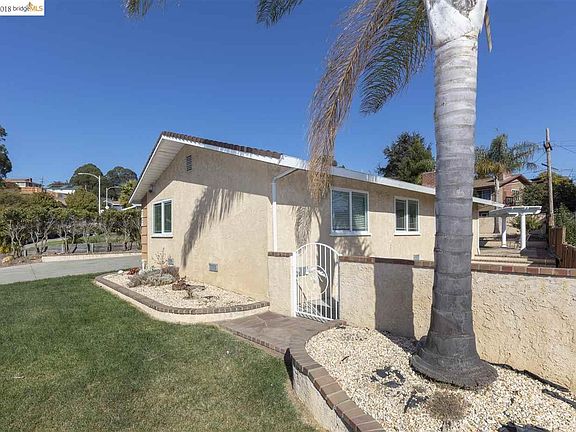 2nd image of 2620 Shane Dr