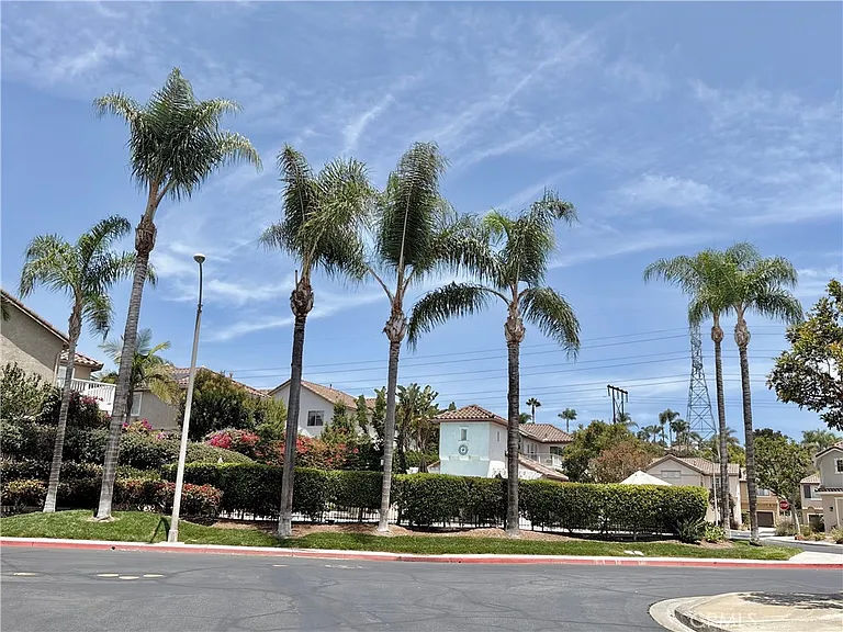 7147 Tanager Dr — Photo 4