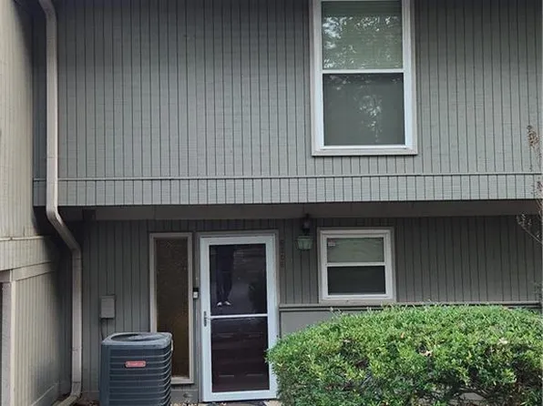 6206 Overlook Rd, Peachtree Corners, GA 30092