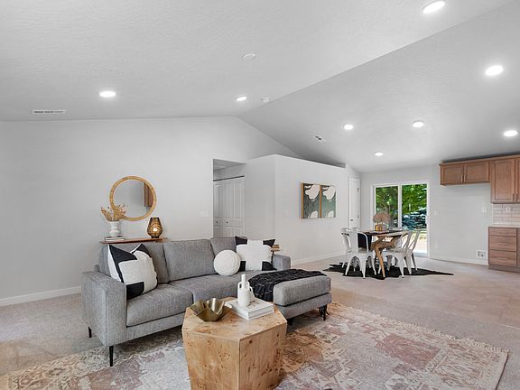 Alderwood - Great Room 2