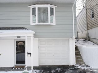 90 Westervelt Pl, Teaneck, NJ 07666