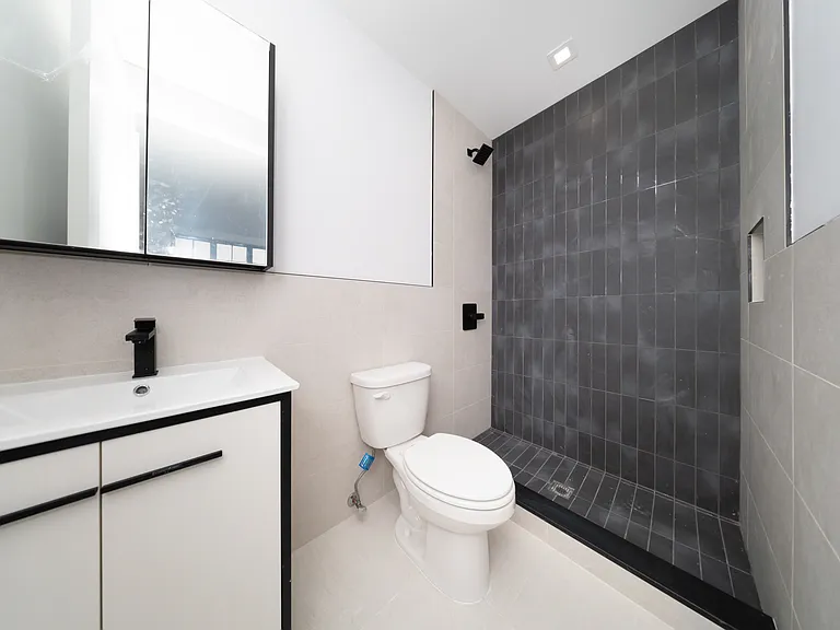 311 Franklin Ave #3A — Photo 8