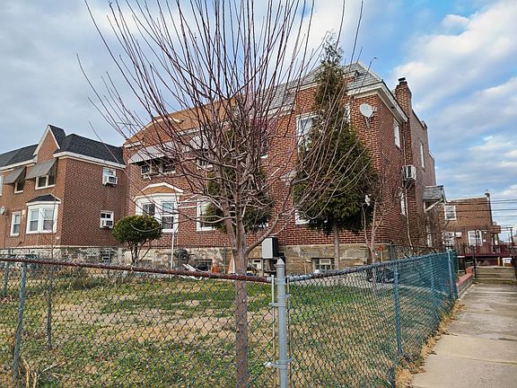 3rd image of 1115 Unruh Ave