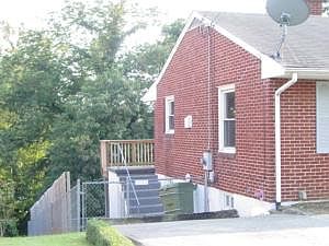 2nd image of 1726 Victoria St
