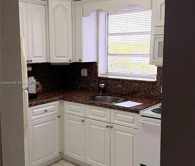 5100 W Flagler St #204 — Photo 5