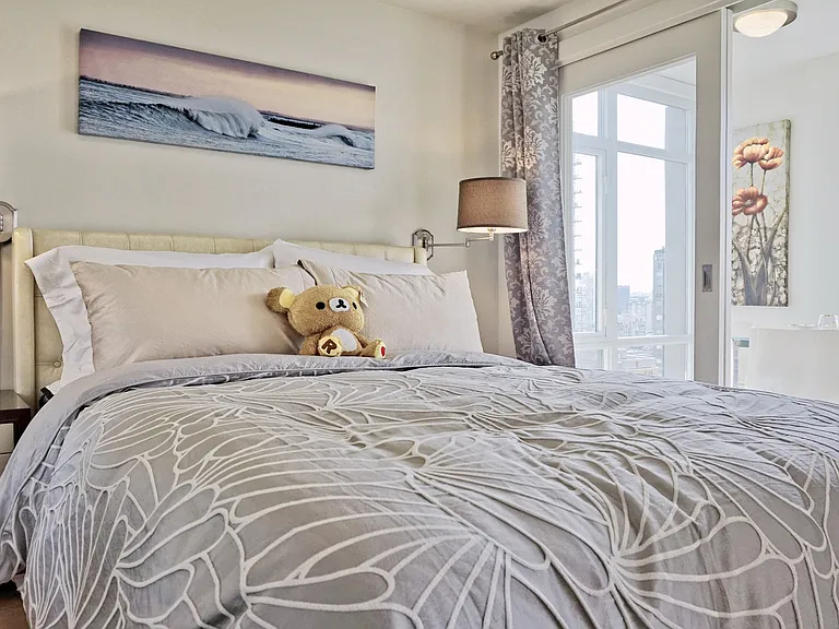 565 Smithe St #1402 — Photo 5