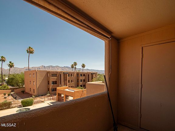 4th image of 1810 E Blacklidge Dr APT 417
