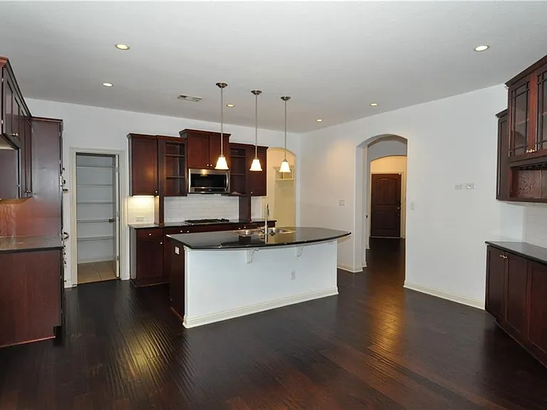 3323 Pine Needle Cir — Photo 5