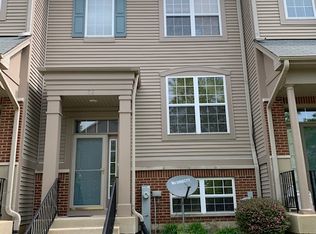 82 Thomas Ct, Grayslake, IL 60030