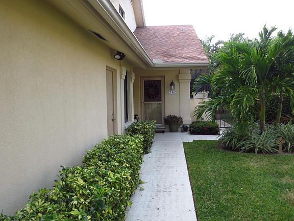 3rd image of 246 River Park Dr