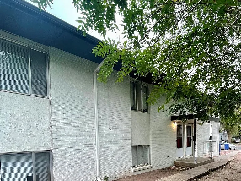 1113 W Arroyo Ave — Photo 32