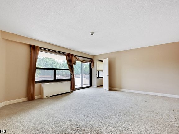 4th image of 2 Claridge Dr #1GW-1G