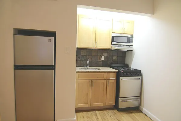 Rented by FirstService Realty (legacy) | media 10