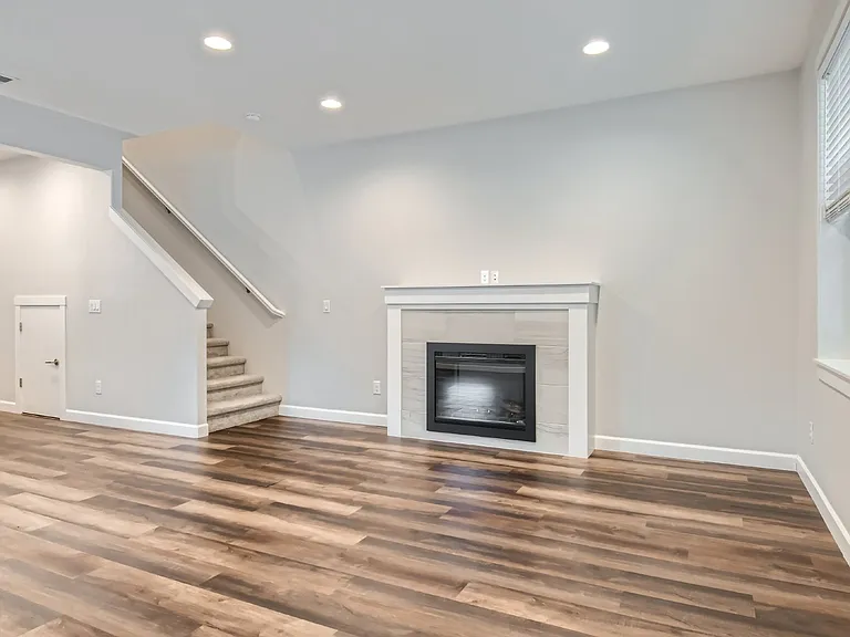13702 NW 7th Ave — Photo 3