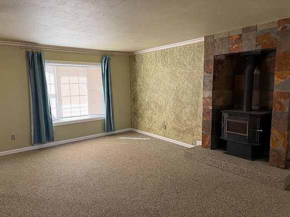 3rd image of 43033 Jacalitos Creek Rd