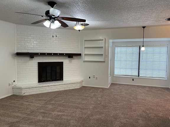 4th image of 5025 Loch Lomond Dr