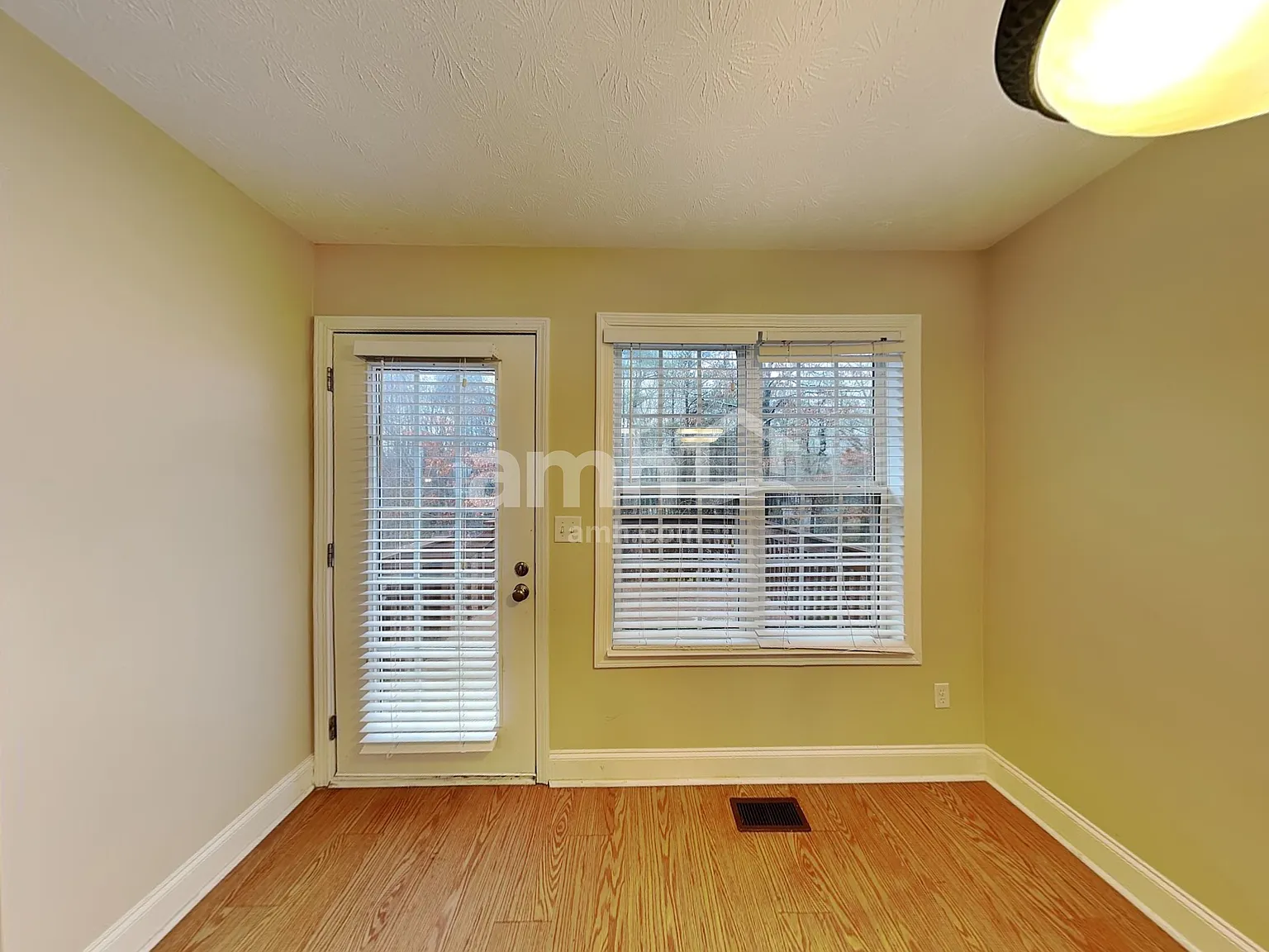 4 bed, 3.0 bath, 1704 sqft, $2,090 — Photo 4