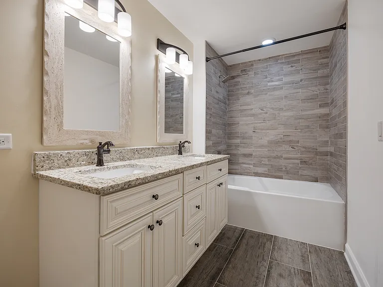 54 Egg Harbour Ct — Photo 20