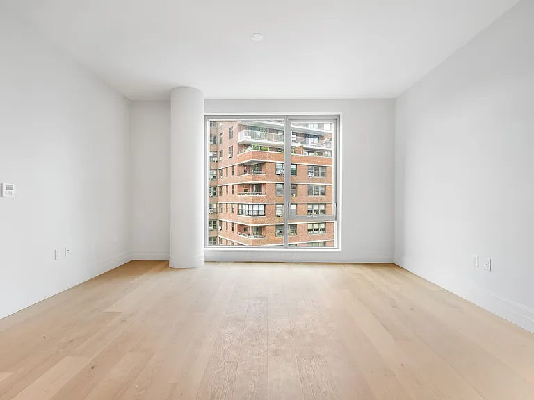 222 E Broadway #16B — Photo 12