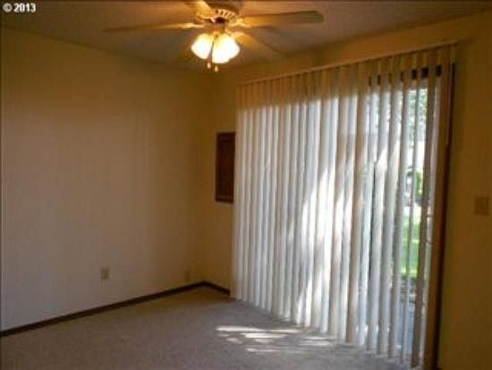 3rd image of 7104 NE 43rd St Unit C