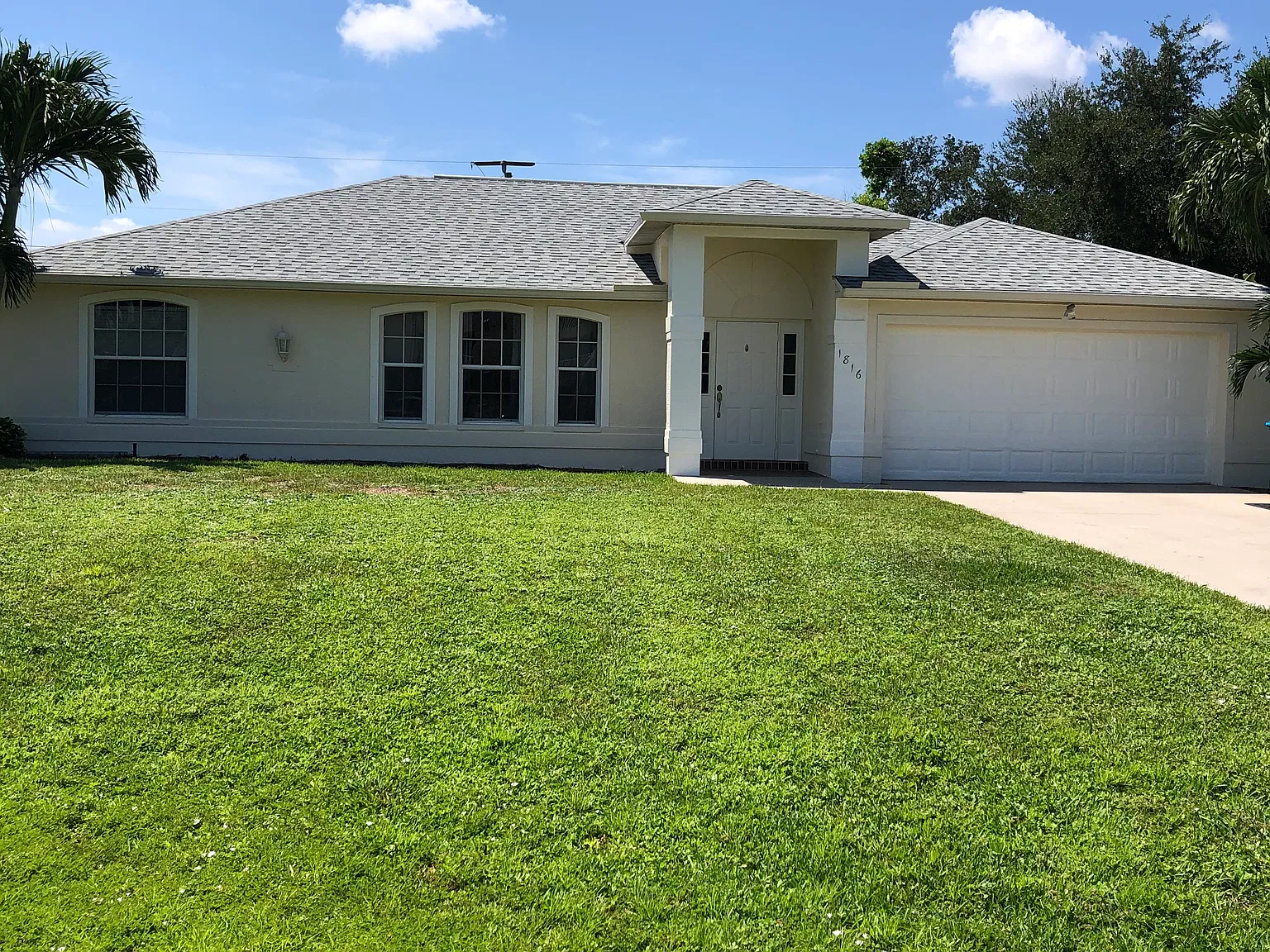 3 bed, 1594 sqft, $2,000 — Photo 1
