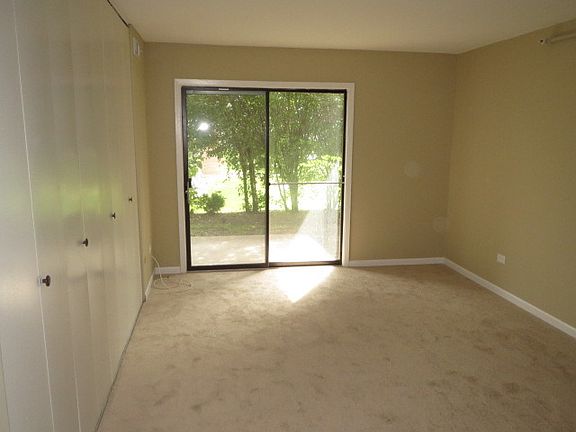 5th image of 915 N Countryside Dr Unit 115