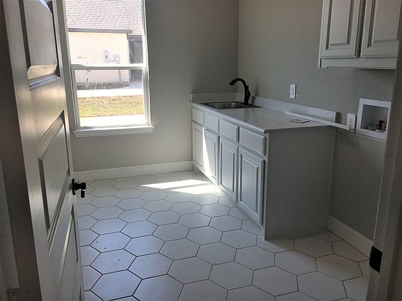5th image of 7650 Bald Cypress Dr