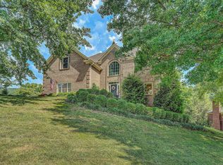 8301 Strathmore Ln, Roanoke, VA 24019
