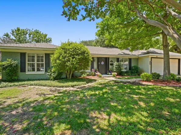 525 Brookside Dr, Garland, TX 75042