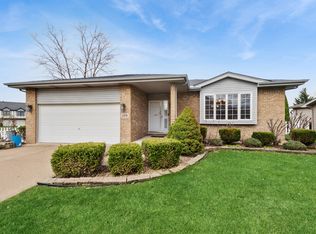 2216 Olde Mill Rd, Plainfield, IL