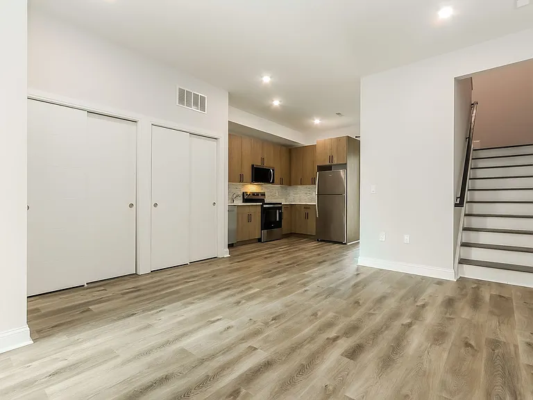 163 W Cumberland St — Photo 1