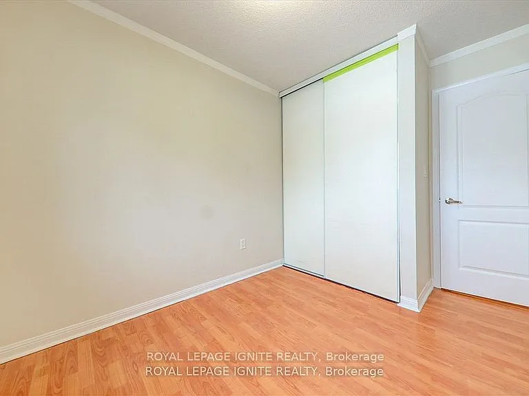 80 Acorn Pl #8 — Photo 16