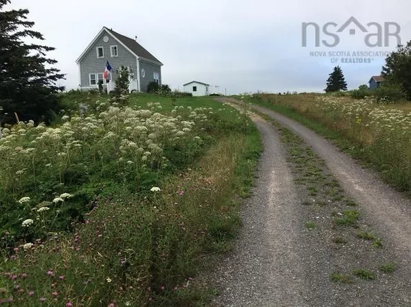 19 Cove Rd, West Arichat, NS B0E 3J0